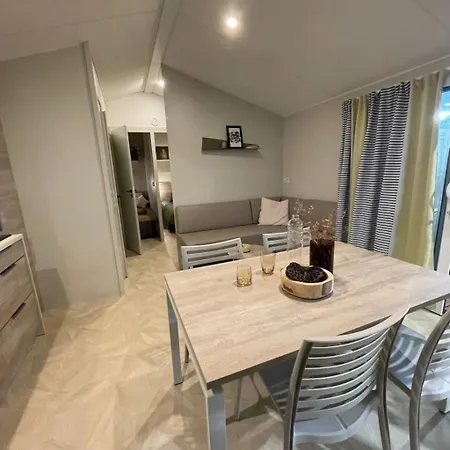 3 Etoiles - Piscine - Ccbgaia