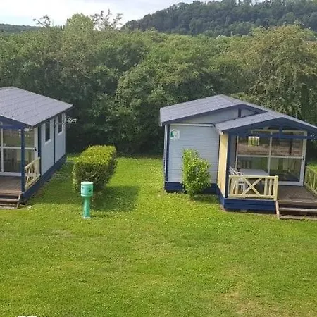 Camping 3 Etoiles - Piscine - Ccbgaia *